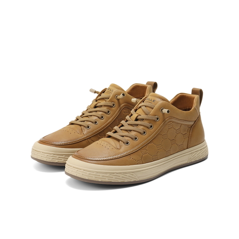 百丽时尚休闲高帮板鞋男鞋2025新冬牛皮革印花工装鞋加绒A2188DM5