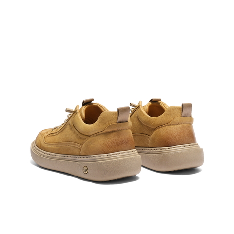 百丽时尚休闲板鞋男2025新款冬商场同款牛皮革套脚工装鞋8YE01DM5