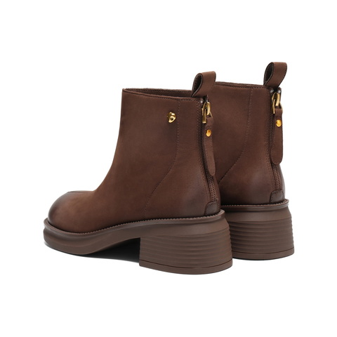 百丽复古民族风时装靴女2025冬新真皮粗跟增高休闲短靴B2955DD5