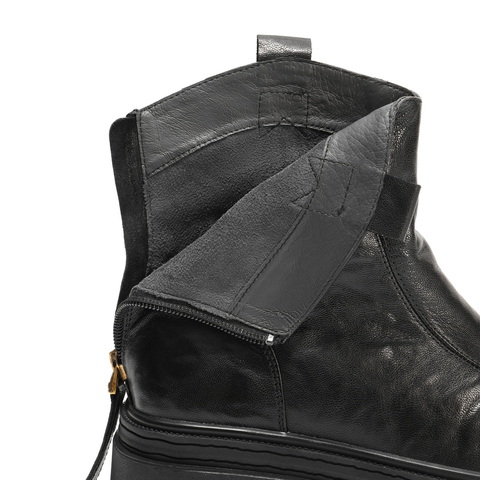 百丽复古抓皱时装靴女2025冬新商场同款真皮厚底显瘦短靴F2N1DDZ5