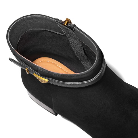 百丽复古气质时装靴女2025冬新真皮粗跟增高通勤短靴B2943DD5