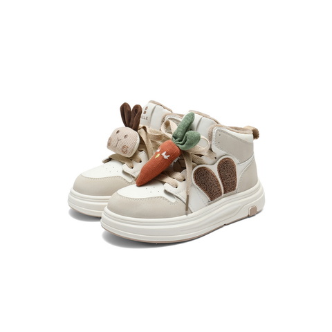 百丽撞色高帮板鞋女童2025冬新商场同款卡通饰扣休闲鞋V5118D85