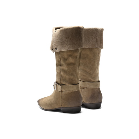 百丽复古时尚尖头时装靴女2025冬新低跟宽筒围西部靴BFB71DG5