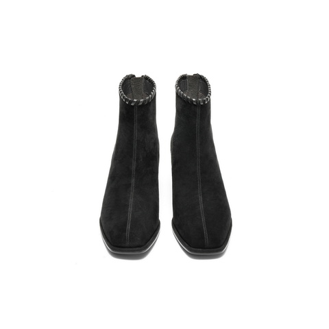 百丽柔软舒适绒面时装靴女2025冬新真皮优雅高跟通勤短靴B2956DD5