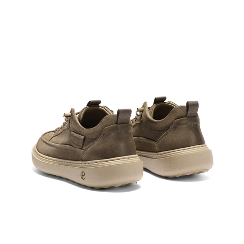 百丽潮搭户外休闲鞋男2026新款春季牛皮革厚底工装板鞋A2137AM6