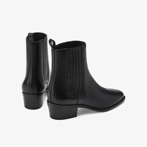 73hours女鞋复古手册2025冬季新品尖头方跟纯色时装靴