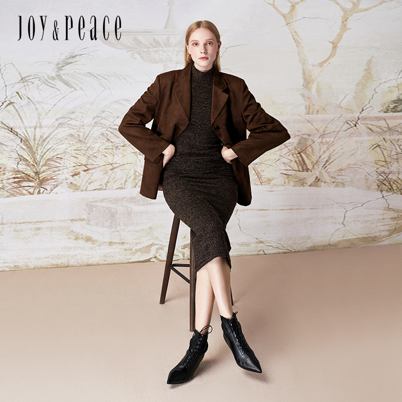 真美诗2024冬季新款细腻羊皮优雅尖头高跟绑带时装靴女YVA46DD4