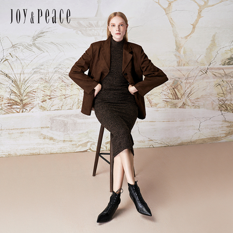 真美诗2024冬季新款细腻羊皮优雅尖头高跟绑带时装靴女YVA46DD4