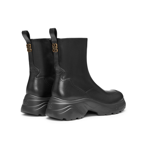 真美诗2024冬季新款金属花扣舒适圆头运动风弹力靴女YYM23DZ4