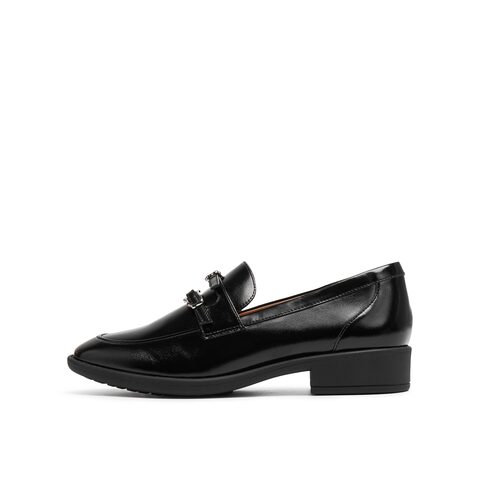 真美诗2025年秋季新款经典原创异形针饰扣牛皮乐福鞋YZK10CA5