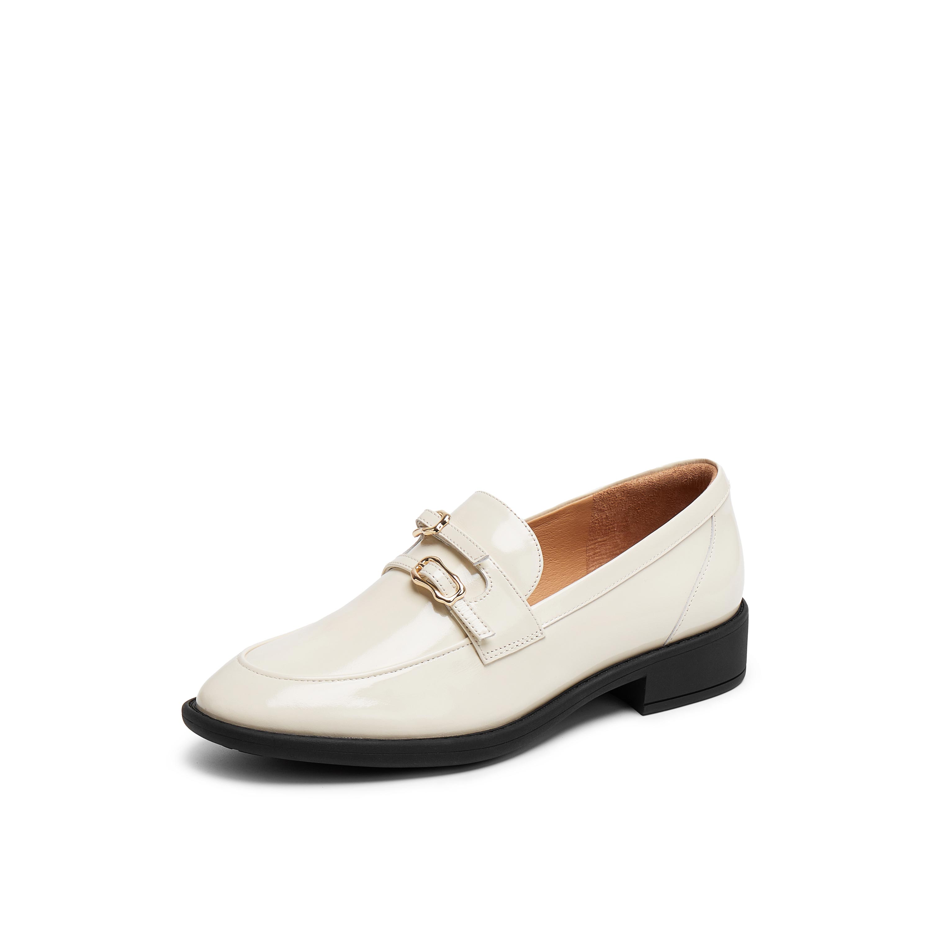 真美诗2025年秋季新款经典原创异形针饰扣牛皮乐福鞋YZK10CA5