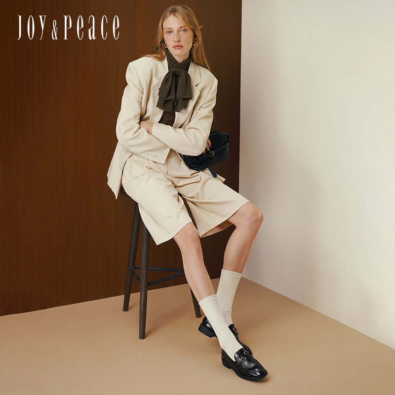 真美诗2025年秋季新款经典原创异形针饰扣牛皮乐福鞋YZK10CA5