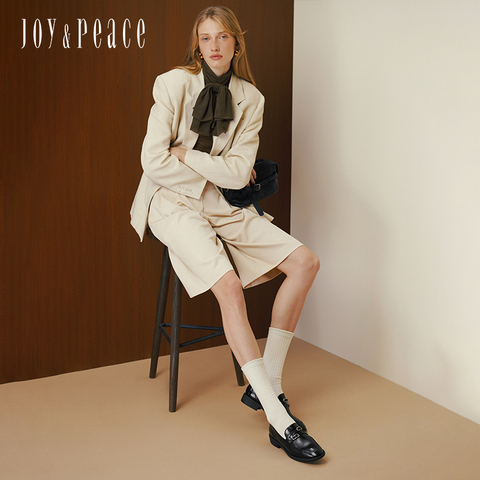 真美诗2025年秋季新款经典原创异形针饰扣牛皮乐福鞋YZK10CA5