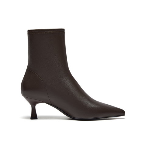 真美诗2025年冬季新款简约纯色显瘦尖头羊皮革弹力瘦瘦靴YA901DZ5