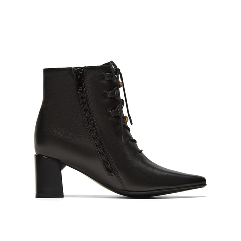 真美诗2025年冬季新款贵气老钱风尖头羊皮革绑带时装靴R1126DD5