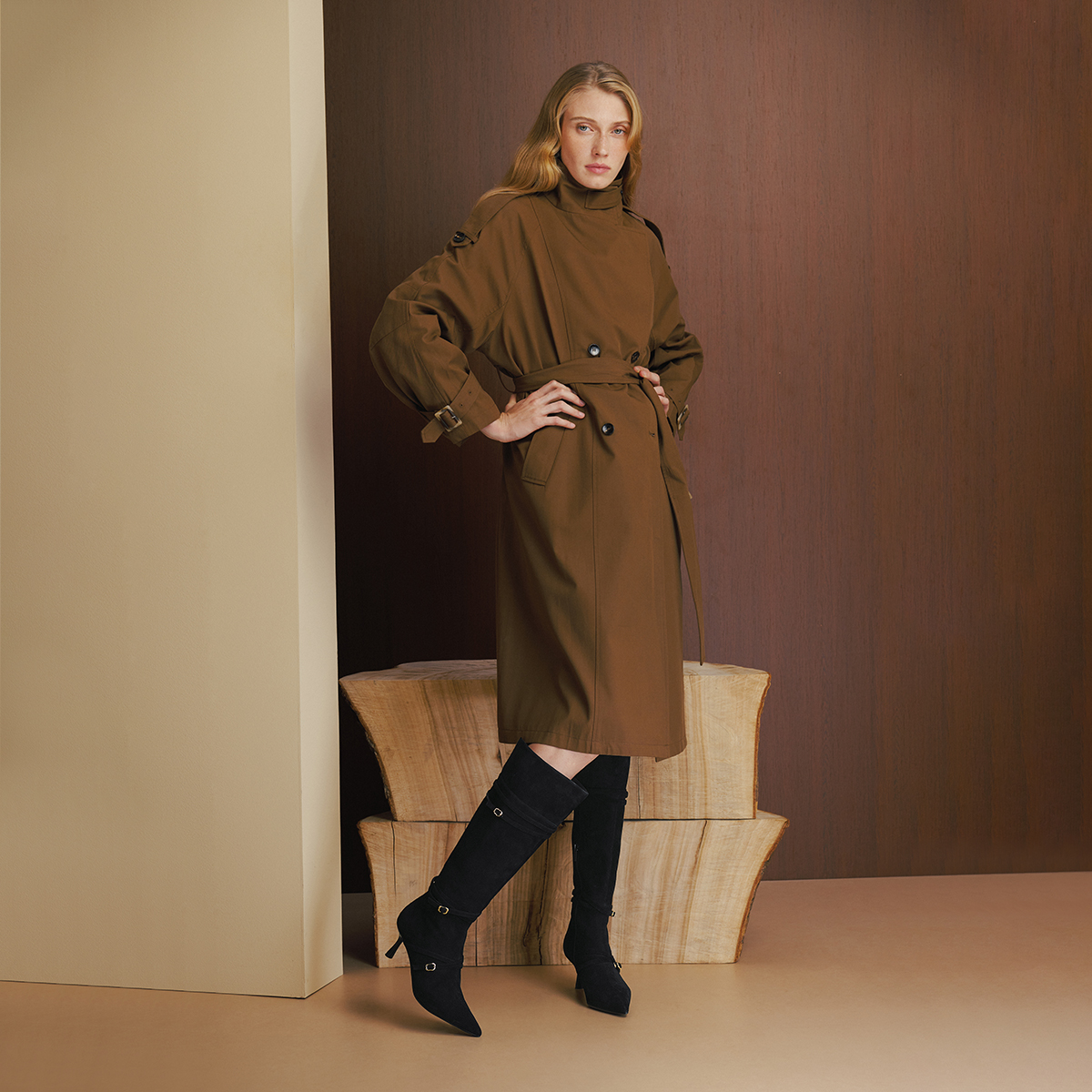 真美诗2025年冬季新款贵气感金属小扣羊皮革尖头高跟靴61651DC5