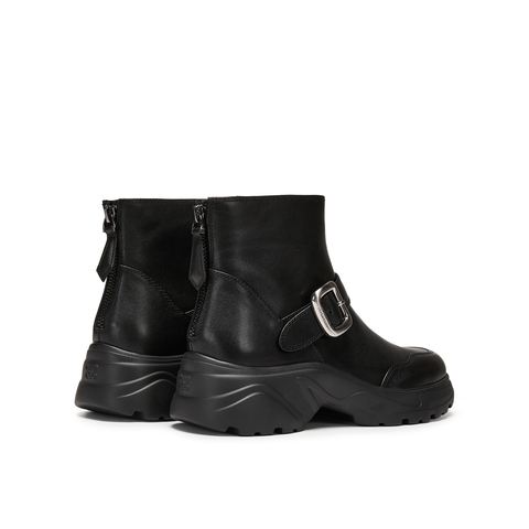 真美诗2025年冬季新款轻盈挺阔甜酷牛皮厚底时装靴YYM82DD5