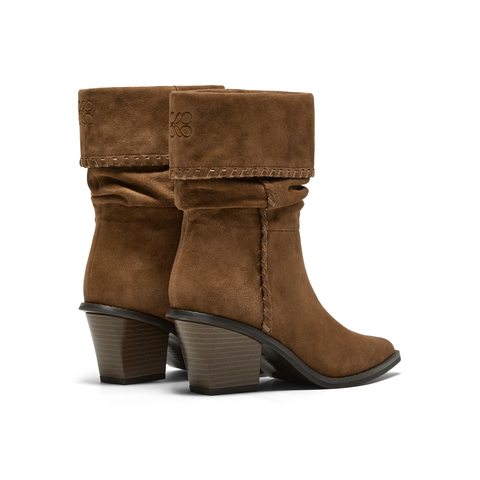 真美诗2025年冬季新款自由松弛飒爽翻领羊皮革堆堆西部靴YZG24DZ5