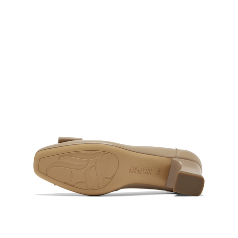 真美诗2026年春季新款简约饰扣舒适通勤牛皮革女鞋18086AQ6