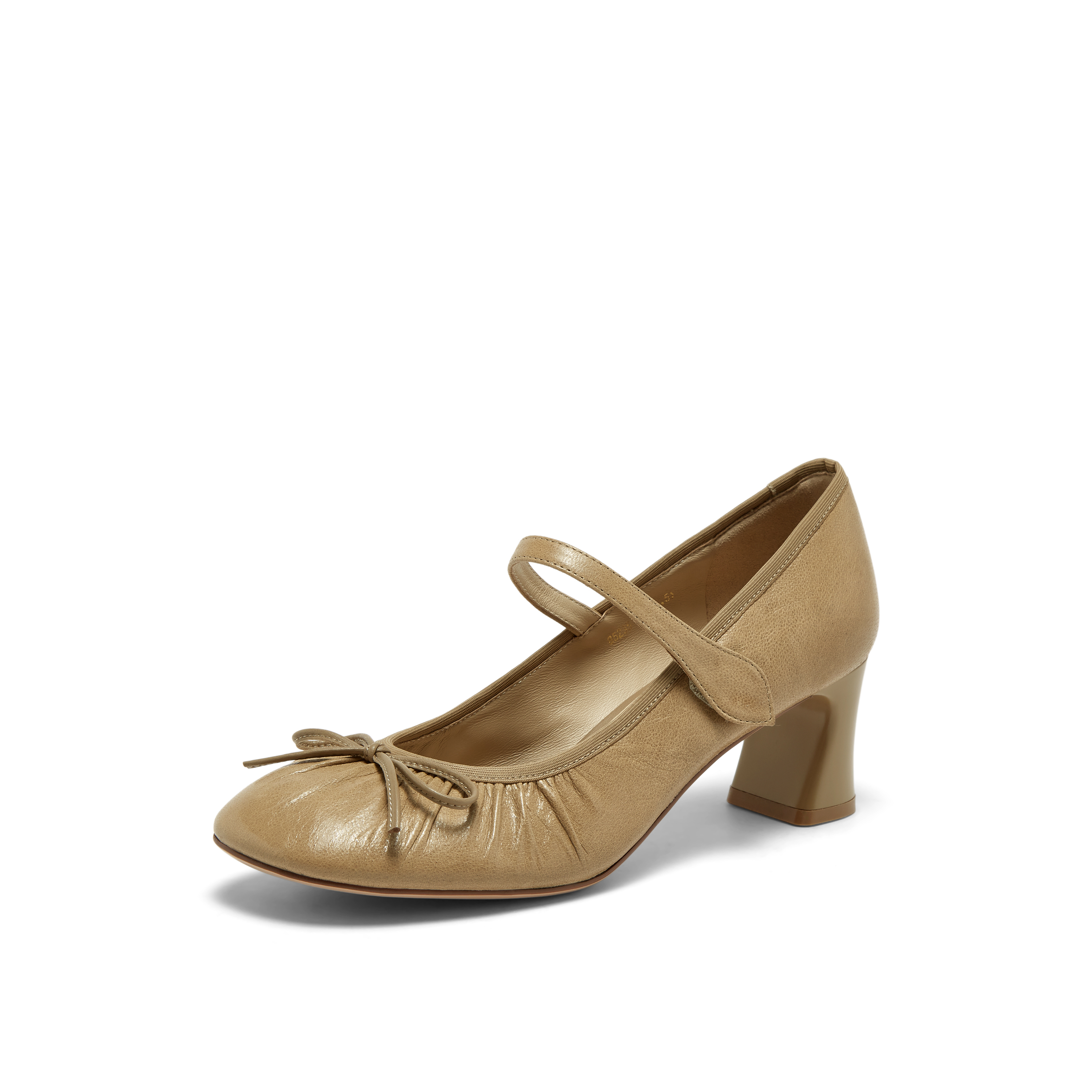 真美诗2026年春季新款精致优雅微抓褶舒适羊皮芭蕾舞鞋85Z35AQ6