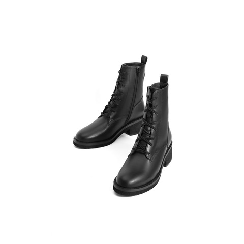 15MINS2020新款英伦多孔马丁靴女ins时尚百搭厚度增高中筒靴女UTM04DZ0