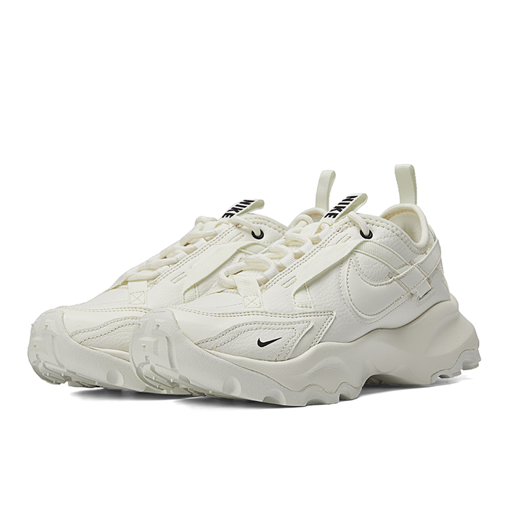 NIKE耐克2024女子Nike TC 7900休闲DD9682-100