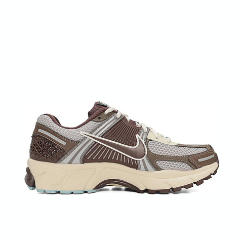 NIKE耐克2025女子W NIKE ZOOM VOMERO 5休闲FD9920-022