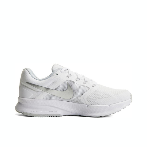 nike耐克2023年新款女子W NIKE RUN SWIFT 3跑步鞋DR2698-101