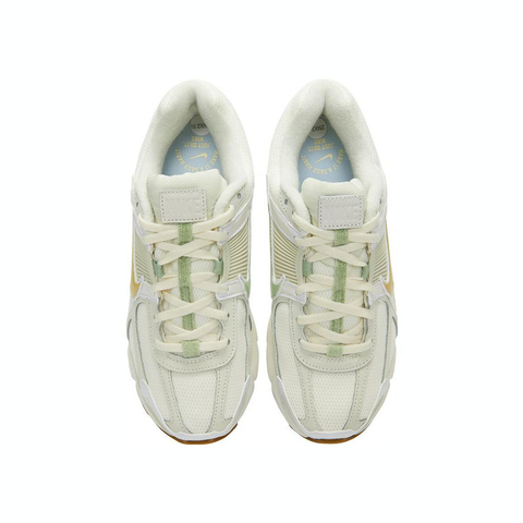 nike耐克2023年新款女子W NIKE ZOOM VOMERO 5板鞋/复刻鞋FV3638-171