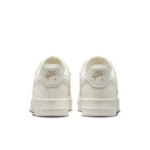 NIKE耐克2026女子WMNS AIR FORCE 1 07 LX休闲FV3654-111