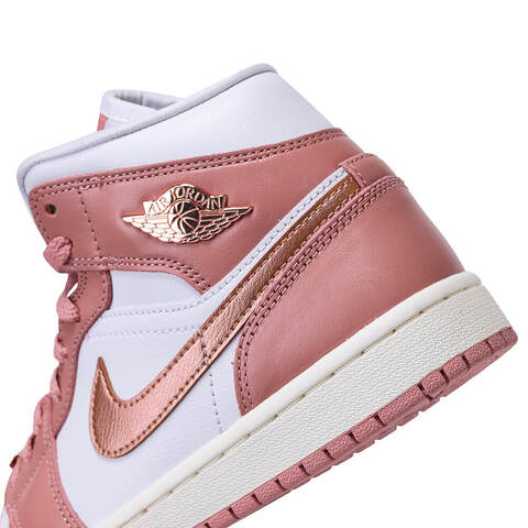 NIKE耐克2023女子WMNS AIR JORDAN 1 MID SE篮球鞋FB9892-670