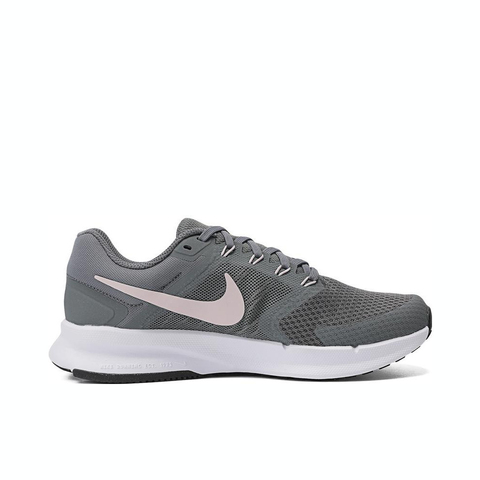 NIKE耐克2024女子W NIKE RUN SWIFT 3跑步鞋DR2698-008