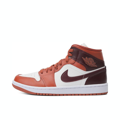 NIKE耐克2024女子WMNS AIR JORDAN 1 MID篮球鞋BQ6472-200