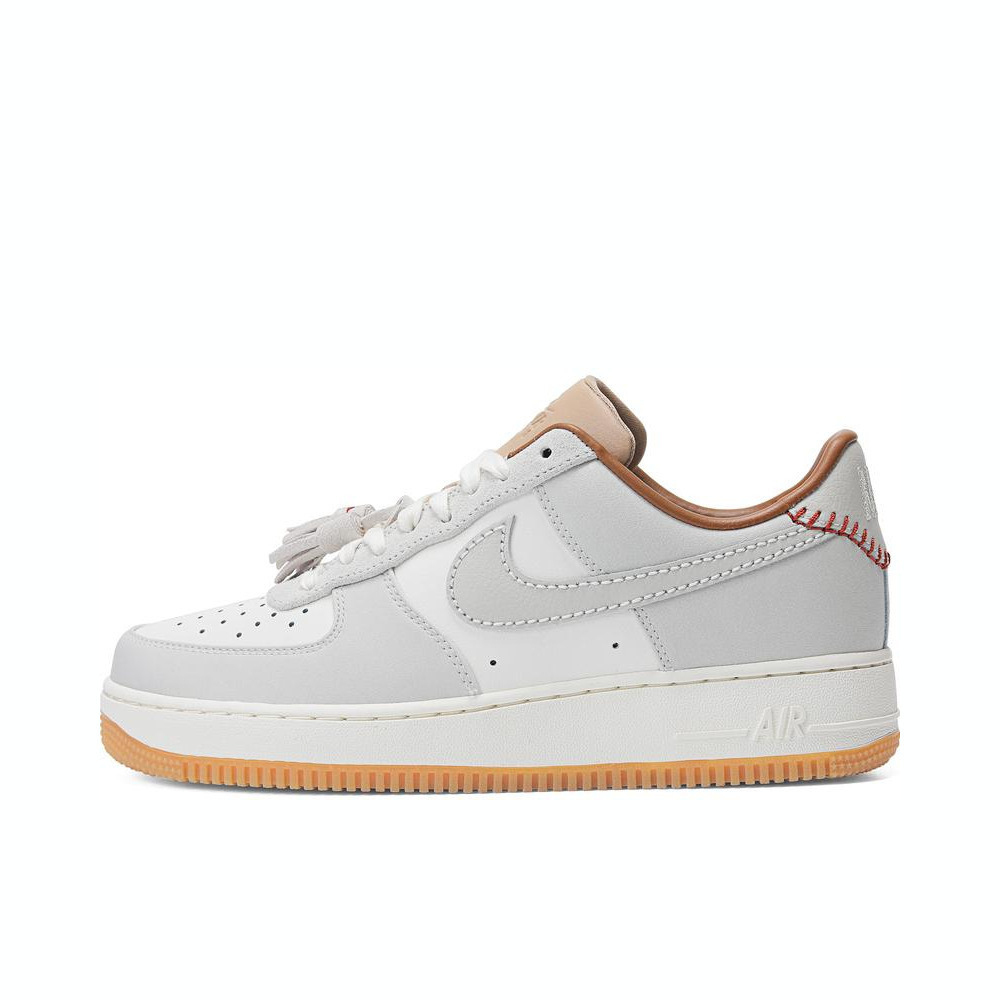 NIKE耐克2024男子AIR FORCE 1  07板鞋HF5697-001