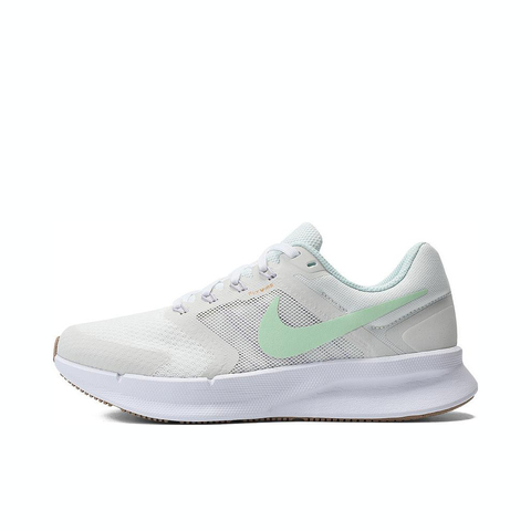 NIKE耐克2024女子W NIKE RUN SWIFT 3跑步鞋HJ3493-131