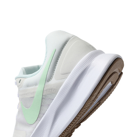 NIKE耐克2024女子W NIKE RUN SWIFT 3跑步鞋HJ3493-131