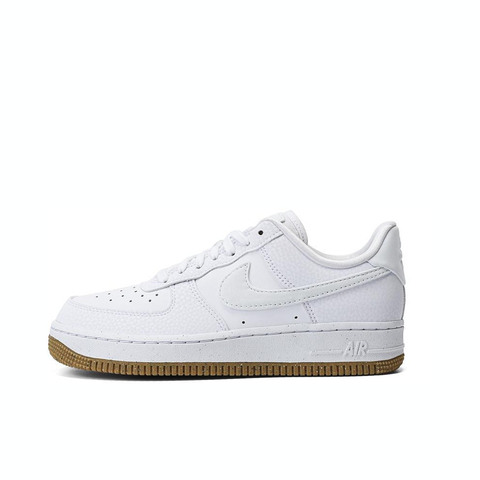 NIKE耐克2024女子W AIR FORCE 1  07 NN板鞋/复刻鞋FN6326-100