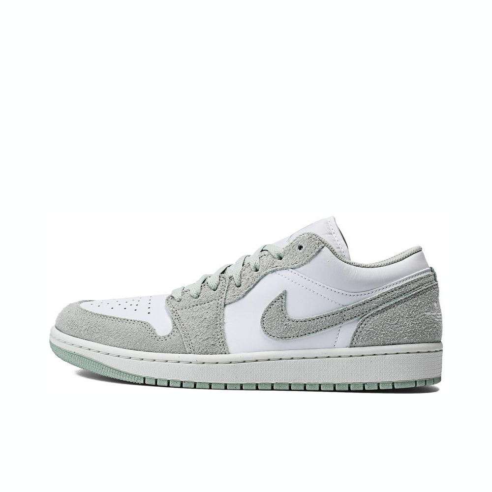 NIKE耐克2024男子AIR JORDAN 1 LOW SE乔丹篮球鞋FN5214-131