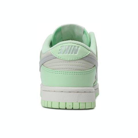 NIKE耐克2024女子W NIKE DUNK LOW NN SE休闲板鞋FN6344-001