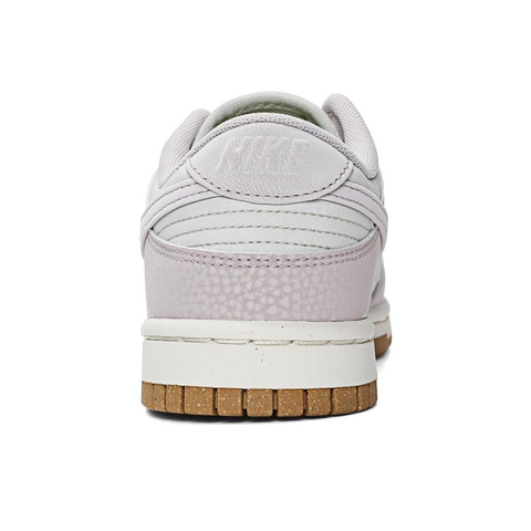 NIKE耐克2024女子W NIKE DUNK LOW PRM NN板鞋/复刻鞋FN6345-001