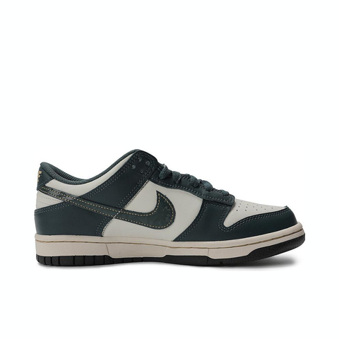 NIKE耐克2024男子NIKE DUNK LOW (GS)儿童复刻鞋FB9109-301