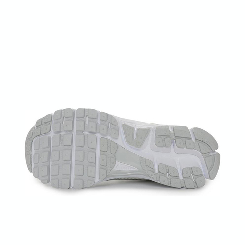 NIKE耐克2025女子W NIKE ZOOM VOMERO 5休闲HF7723-100