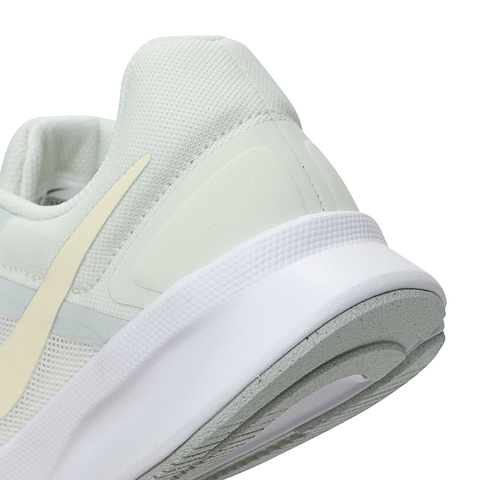 NIKE耐克2025女子W NIKE RUN SWIFT 3跑步DR2698-013