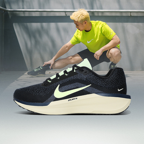 NIKE耐克2025男子NIKE AIR WINFLO 11跑步IH0637-071