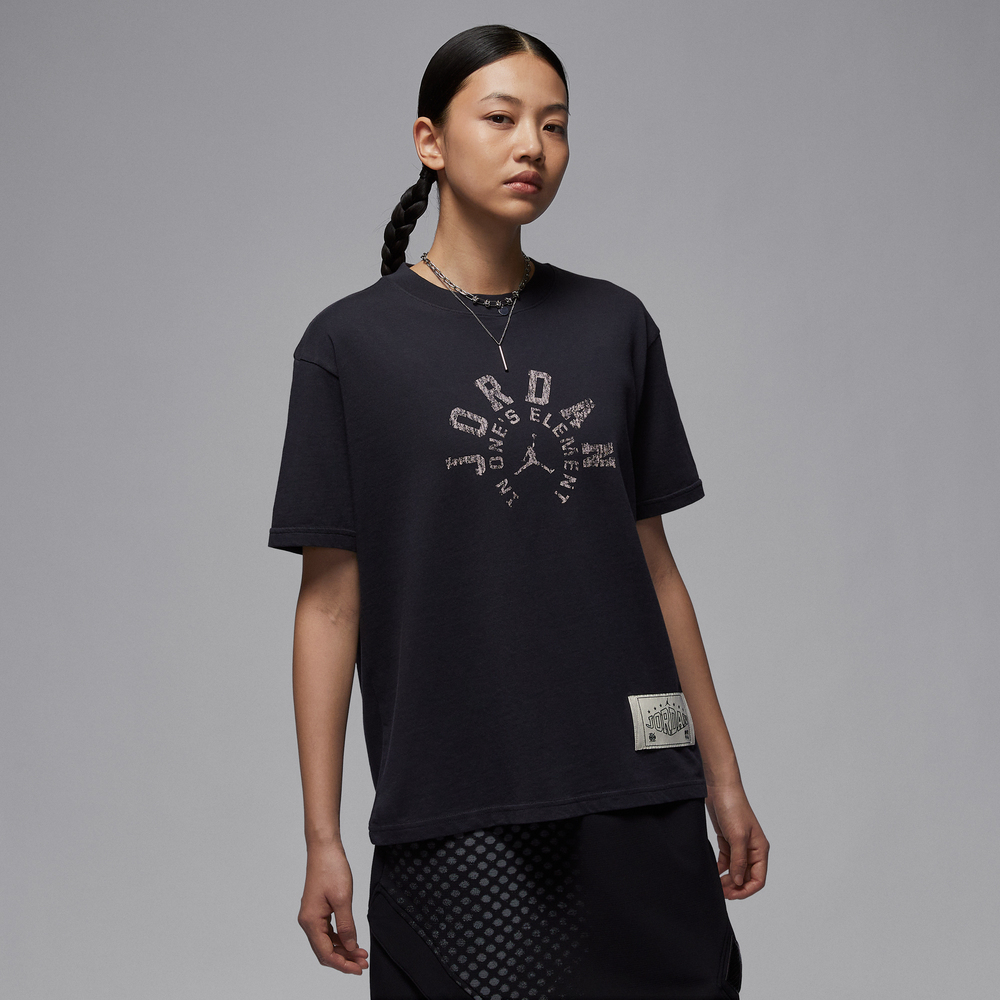 NIKE耐克2025女子AS W J SS GFX GF TEE DD针织无领短THV1273-045