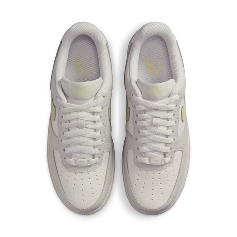 NIKE耐克2025女子W AIR FORCE 1 '07休闲IB3881-001