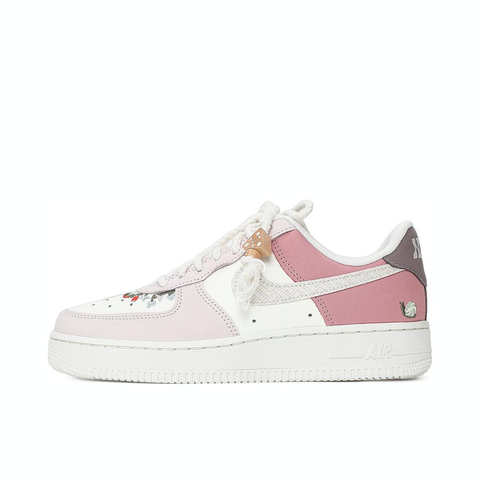 NIKE耐克2025女子WMNS AIR FORCE 1 '07 LX休闲IB8874-111