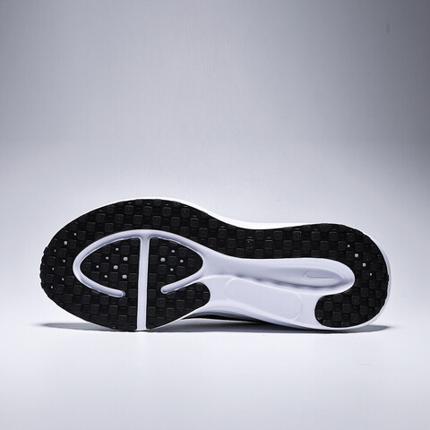 NIKE耐克2025男子NIKE REVOLUTION 8跑步HJ9198-101
