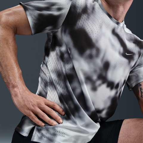 NIKE耐克2025男子AS M NK DFADV RD BREATHE SS针织无领短THJ4149-010