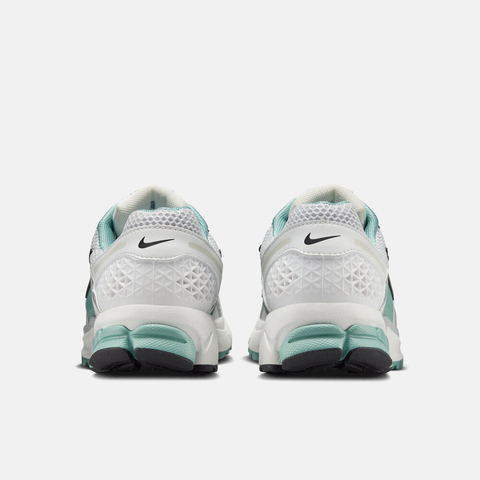 NIKE耐克2025女子W NIKE ZOOM VOMERO 5休闲HF1877-101